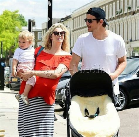 josh hartnett tamsin egerton children.